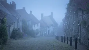 Cobbled Street Prints: Gold Hill, Shaftesbury, Dorset, England, UK