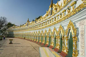 Golden carvings on walls of U Min Thonze Caves, Sagaing Hill, Sagaing, Sagaing Region Golden carvings on walls of U Min Thonze Caves, Sagaing Hill, Sagaing, Sagaing Region