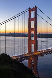 Images Dated 16th April 2021: Golden Gate Bridge, San Francisco, California, USA