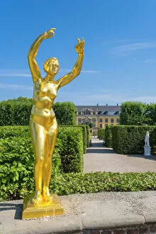 Images Dated 20th July 2022: Golden statues in the gardens of Schloss Herrenhausen, Hannover, Lower Saxony, Germany