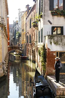 Unesco World Herritage Site Prints: Gondola on the rio dei Miracoli, Venice, Veneto, Italia, Europe