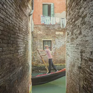 Images Dated 13th May 2021: Gondola on a small canal, Cannaregio, Venice, Veneto, Italy