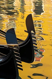 Images Dated 8th February 2023: Gondolas in Venice, Veneto, Italy