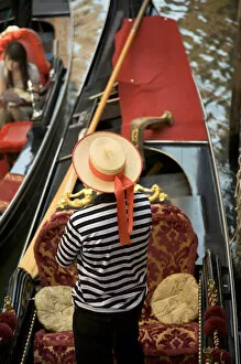 Images Dated 10th October 2008: Gondolier, Venice, Italy