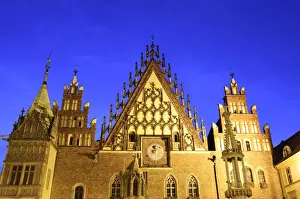 Stare Miasto Prints: The gothic Old Town Hall (Stary Ratusz) at the Rynek (Market Square)