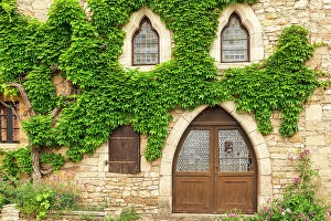 Images Dated 1st July 2022: Gothic Windows & Door, Bruniquel, Tarn-et-Garonne, Occitanie, France