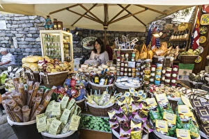 Gourmet products and typical food in the shops of the old alleys of Portovenere La