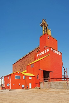 Grain elevator, Cononach, Saskatchewan, Canada