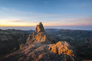 Images Dated 8th October 2021: Gran Canaria, Canary Islands, Spain. Pico de Las Nieves as sunrise