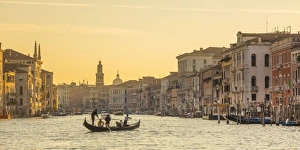 <b class=qtipBold><figcaption>Grand Canal, Venice, Italy</figcaption></b><br><em>© Jon Arnold / AWL Images</em> Grand Canal, Venice, Italy