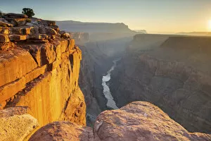 Images Dated 16th April 2021: The Grand Canyon and Colorado River from Torroweap, Grand Canyon North Rim