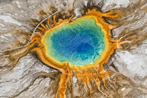 Images Dated 14th October 2013: Grand Prismatic Spring, Midway Geyser Basin, Yellowstone National Park, Wyoming, USA