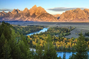Images Dated 9th May 2019: Grand Teton mountain range from Snake River Overlook at sunrise, Grand Teton National