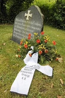 Images Dated 16th May 2014: Grave of German War Victims, Friedrichstadt, Schleswig-Holstein, Germany
