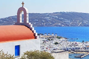 Cyclades Islands Collection: Greek orthodox chapel overlooking Mykonos Town, Mykonos, Cyclades Islands, Greece