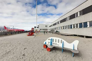 Airport Gallery: Greenland, Kangerlussuaq, Greenlands Main international airport, playground