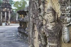 Images Dated 22nd May 2012: Guardstone at Vatadage, Quadrangle, Polonnaruwa (UNESCO World Heritage Site), North