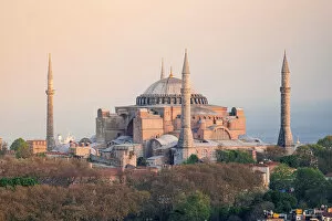 Images Dated 26th April 2019: Hagia Sofia (Aya Sophia) mosque at sunset, Istanbul, Turkey