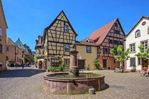 Images Dated 30th November 2022: Half-timbered houses at Riquewihr, Haut-Rhin, Alsace, Alsace-Champagne-Ardenne-Lorraine, Grand Est