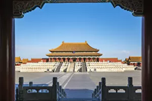 Frame Gallery: Hall of Supreme Harmony seen from the Gate of Supreme Harmony