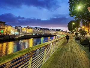 Bank Prints: Ha'penny Bridge at dusk, Dublin, Ireland