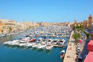 Birgu Prints: Harbor of picturesque Vittoriosa (Birgu), Valletta, Malta