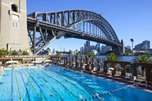 Images Dated 31st October 2016: Harbour Bridge, Darling Harbour, Sydney, New South Wales, Australia