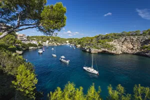 Images Dated 6th October 2017: Harbour of Cala Figuera, Mallorca (Majorca), Balearic Islands, Spain