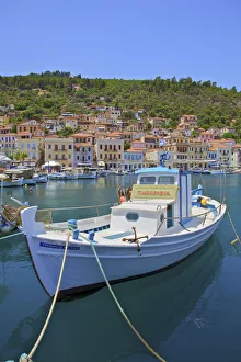 Promenades Prints: The Harbour at Gytheio, Mani Peninsula, The Peloponnese, Greece, Southern Europe