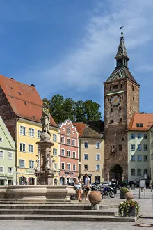 Images Dated 4th September 2017: Hauptplatz square with Schmalzturm medieval tower, Landsberg am Lech, Bavaria, Germany