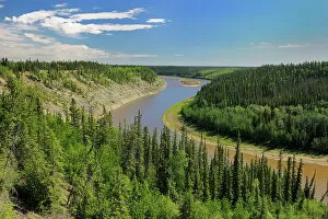 Northern Canada Collection: The Hay River and the boreal forest (Mackenzie Highway) Enterprise, Northwest Territories, Canada