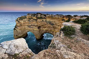 Heart Arch, Praia de Marinha, Caramujeira, Lagoa, Algarve, Portugal