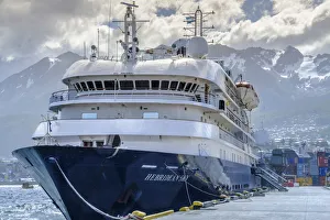 The Hebridean Sky cruise ship on the quays in Ushuaia, Argentina The Hebridean Sky cruise ship on the quays in Ushuaia, Argentina