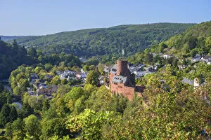Images Dated 21st October 2020: Hengebach castle with Heimbach, Rur valley, Eifel, North Rhine Westphalia, Germany