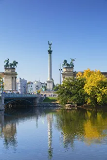 Hosok Tere Prints: Heroesaa Square and City Park, Budapest, Hungary