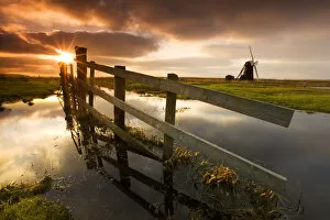Mill Gallery: Herringfleet Windmill at Sunrise, Herringfleet, Suffolk, England