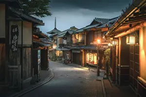Kyoto Prints: Higashiyama District & Yasaka Pagoda in Hokanji Temple, Kyoto, Japan