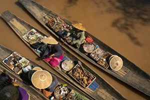 Paddle Gallery: High angle view of vendors on boats, Lake Inle, Nyaungshwe Township, Taunggyi District