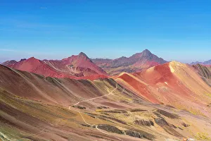 Hiking Trail Prints: Hiking trail leading to Valle Rojo (Red Valley)