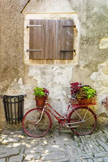 Images Dated 29th June 2023: Hilltop village of Groznjan, Istria, Croatia