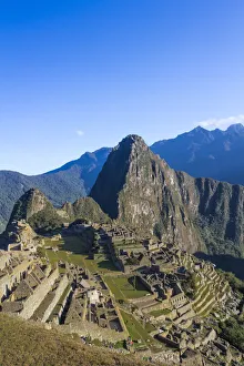 Images Dated 20th September 2019: Historic ancient Incan Machu Picchu on mountain in Andes, Cuzco Region, Peru