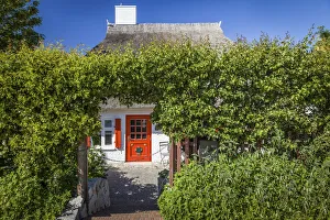 Ahrenshoop Gallery: Historic dyke house in Ahrenshoop, Mecklenburg-Western Pomerania, Northern Germany
