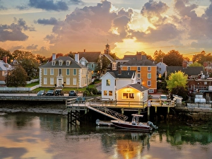 Market Square Prints: Historic Homes at the Piscatagua River and Fishing Boats