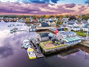 Market Square Prints: Historic Homes at the Piscatagua River and Fishing Boats