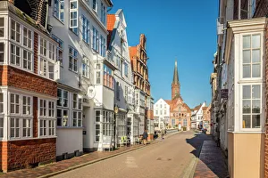 Lower Saxony Prints: Historic houses on Lunertorstrasse in the old town in the morning