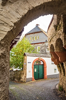 Ediger Eller Prints: Historic houses in the old town of Ediger