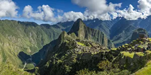 Sacred Valley Gallery: Historic Incan Machu Picchu on mountain in Andes, Cuzco Region, Peru