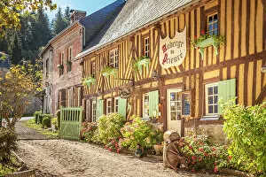 Images Dated 3rd November 2022: Historic Inn Auberge du Prieure in Saint-Hymer, Calvados, Normandy, France