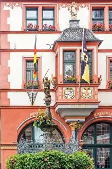 Market Square Prints: Historic town hall with Michaelsbrunnen in the old town of Bernkastel