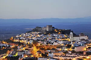 Images Dated 29th January 2013: The historical village of Castelo de Vide at twilight. Alentejo, Portugal